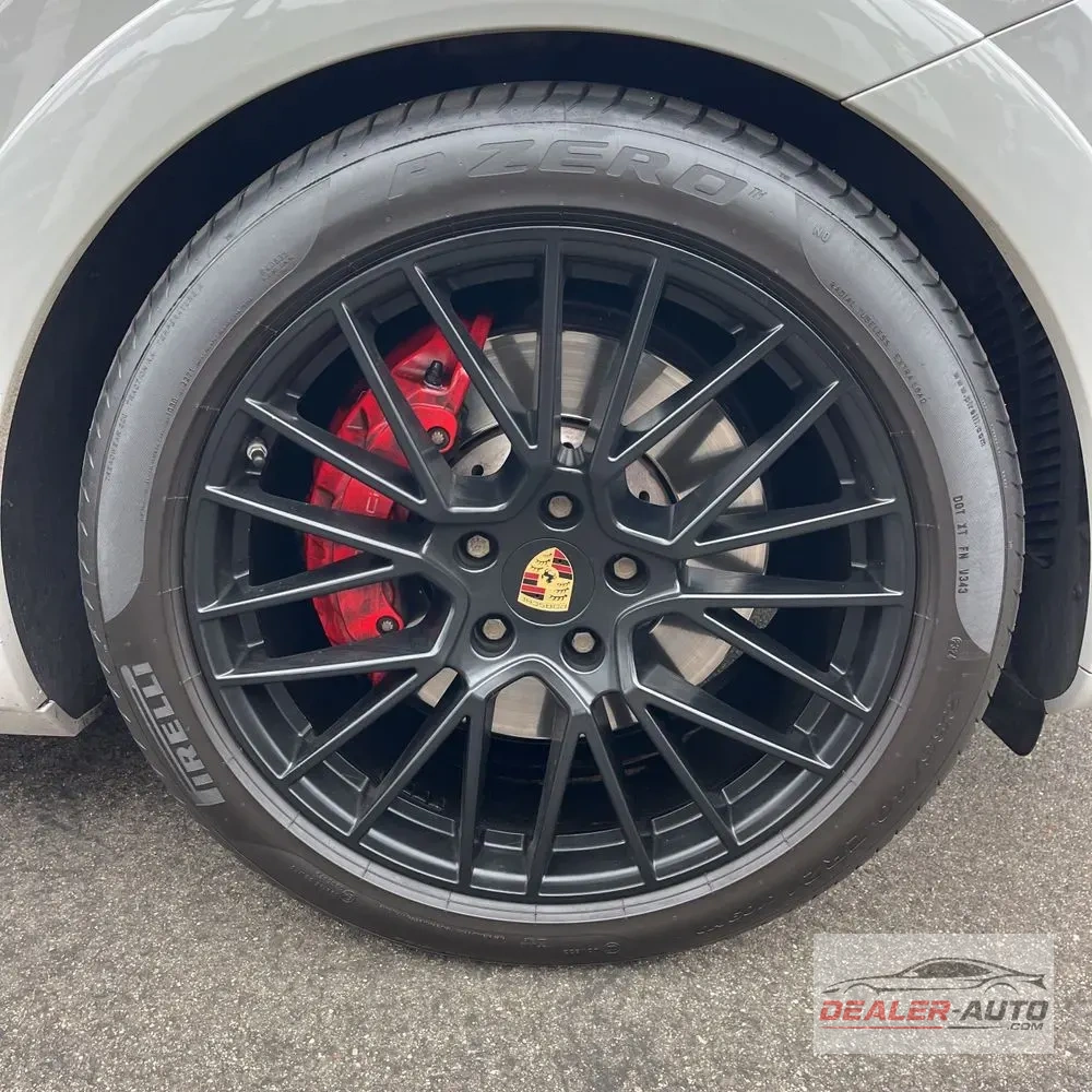 2021 Porsche Cayenne GTS