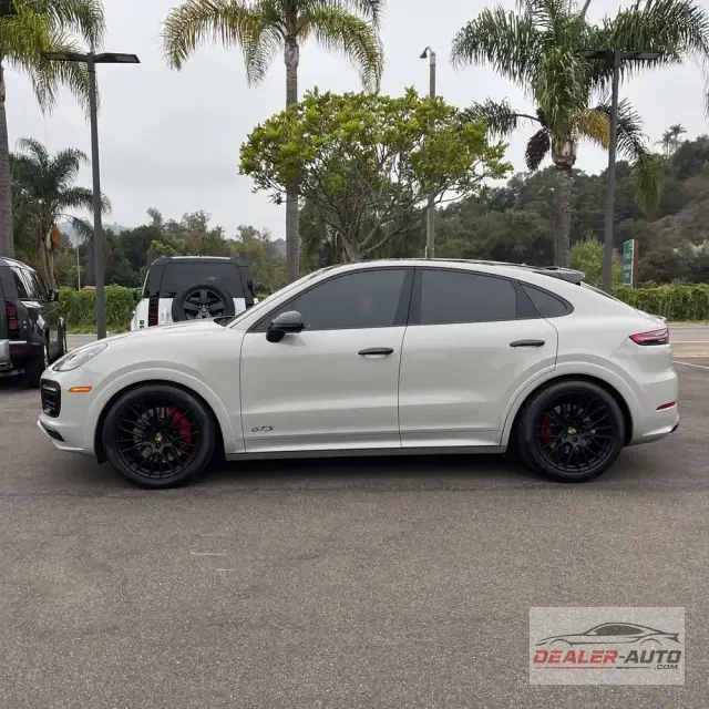 2021 Porsche Cayenne GTS