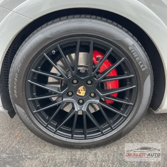 2021 Porsche Cayenne GTS