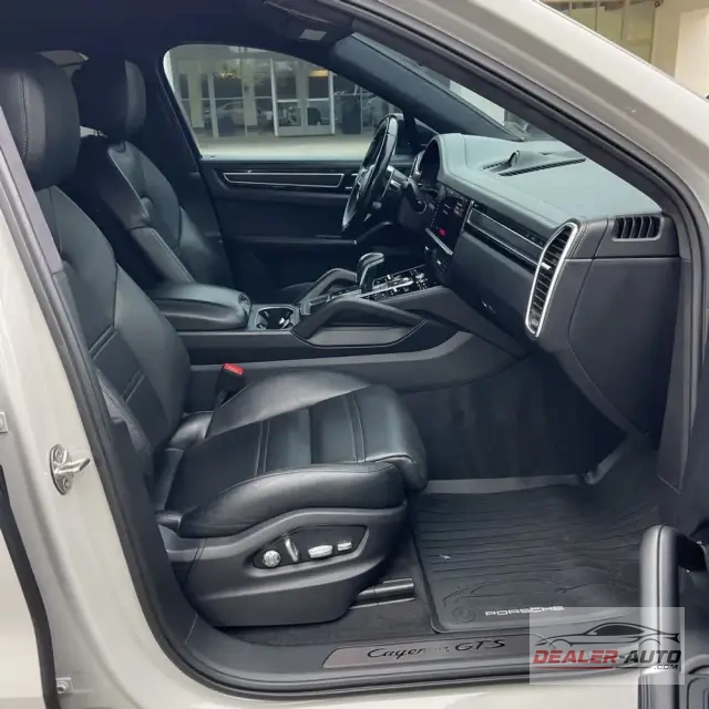 2021 Porsche Cayenne GTS