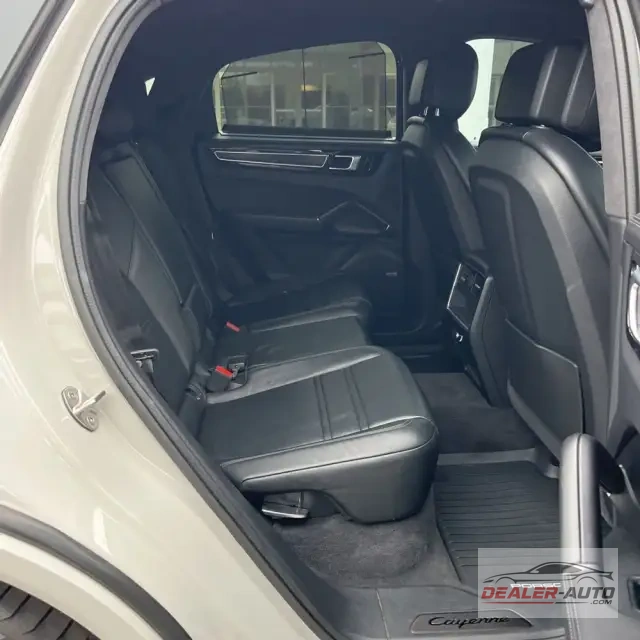 2021 Porsche Cayenne GTS