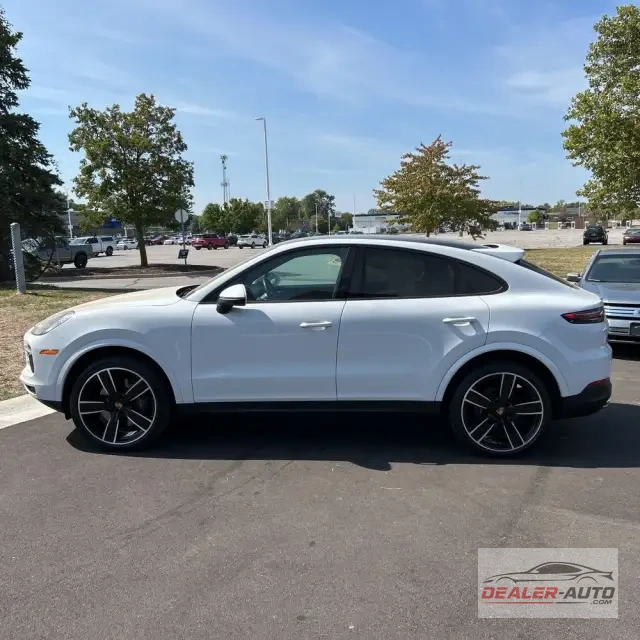 2022 Porsche Cayenne Coupe