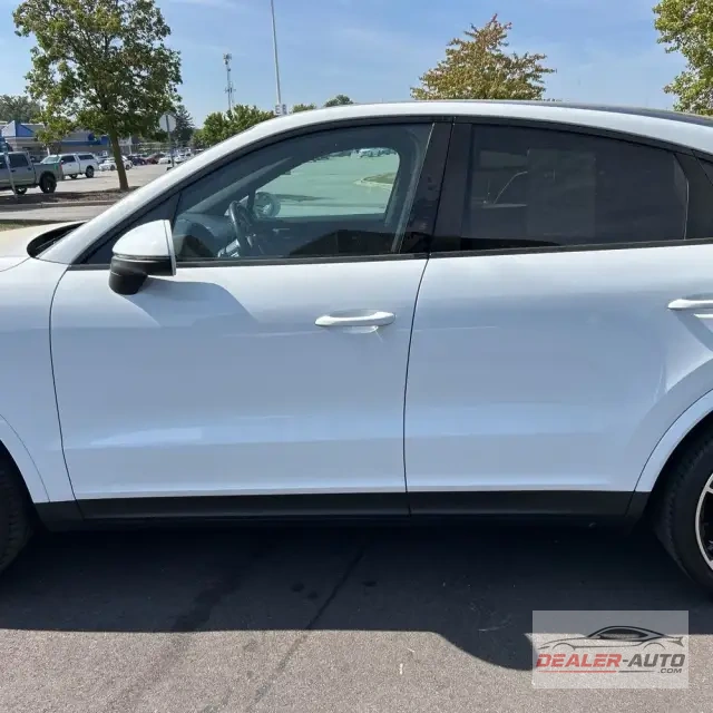 2022 Porsche Cayenne Coupe