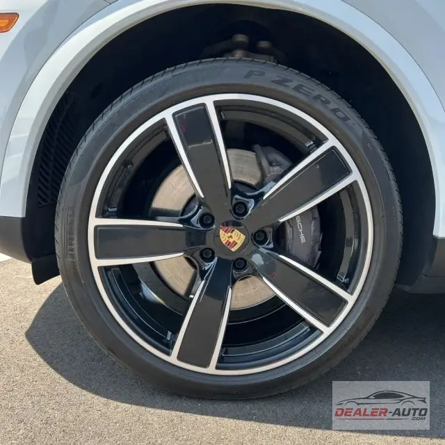 2022 Porsche Cayenne Coupe