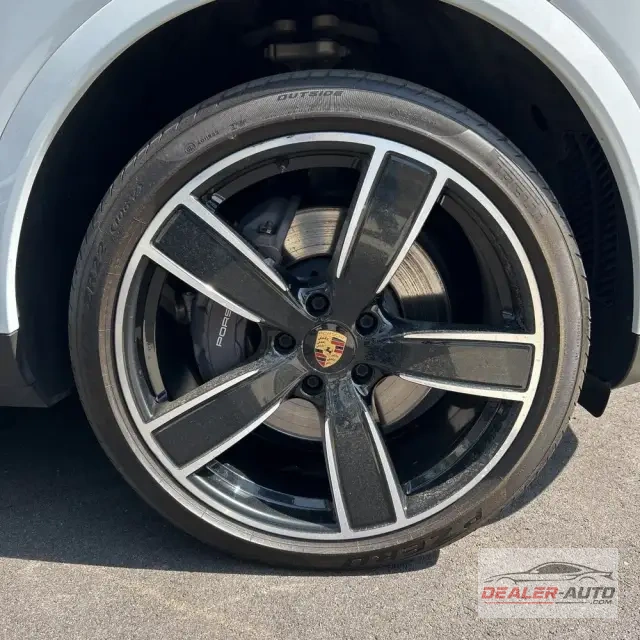 2022 Porsche Cayenne Coupe