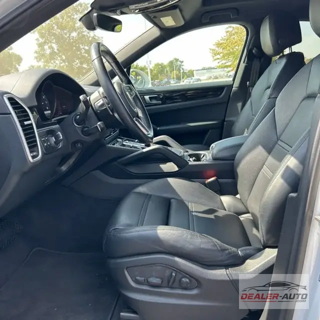 2022 Porsche Cayenne Coupe