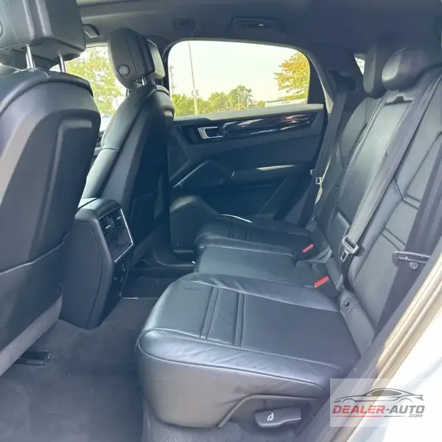 2022 Porsche Cayenne Coupe