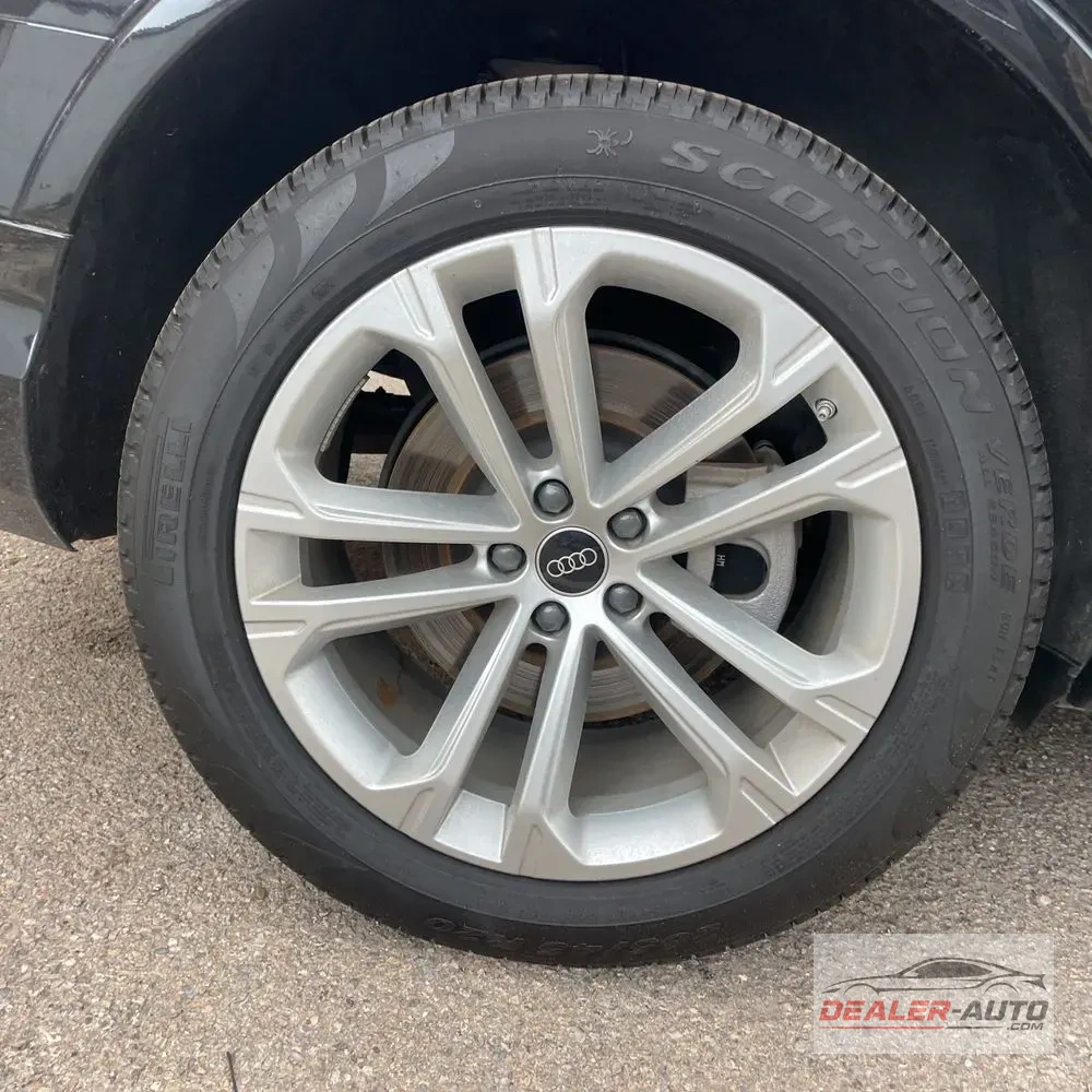 2025 Audi Q7 Premium Plus 55