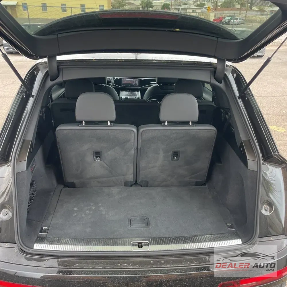 2025 Audi Q7 Premium Plus 55