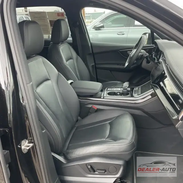 2025 Audi Q7 Premium Plus 55