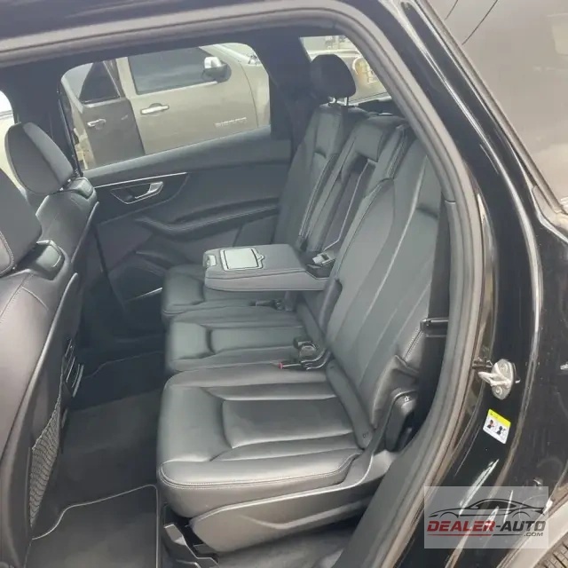 2025 Audi Q7 Premium Plus 55