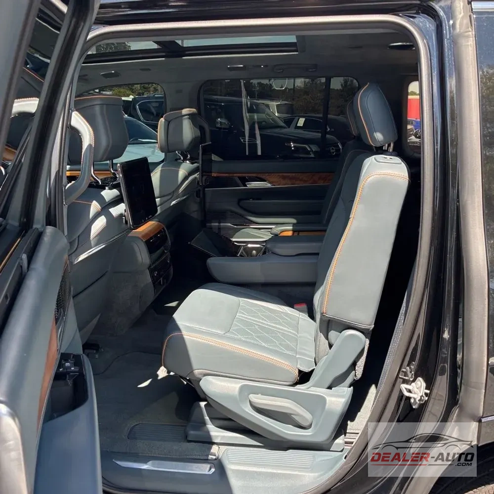 2022 Jeep Grand Wagoneer Series III