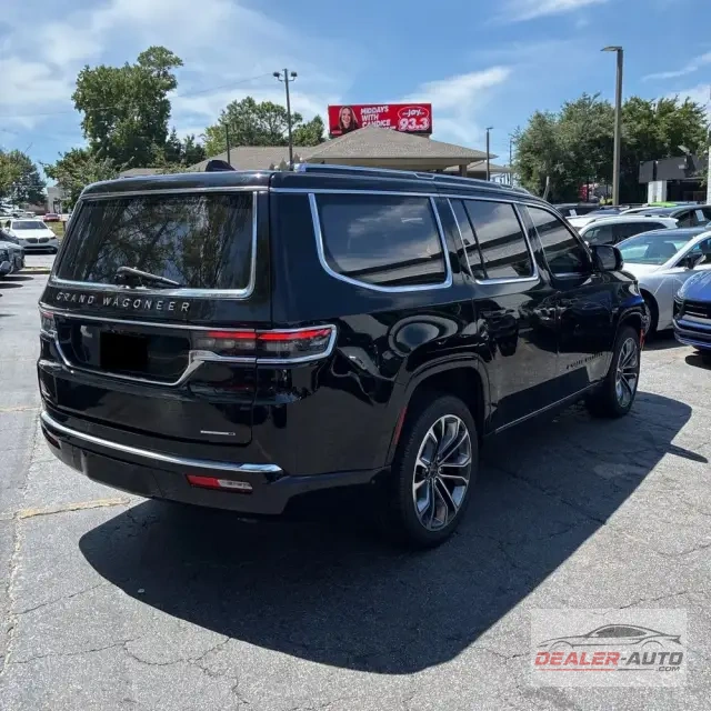 2022 Jeep Grand Wagoneer Series III