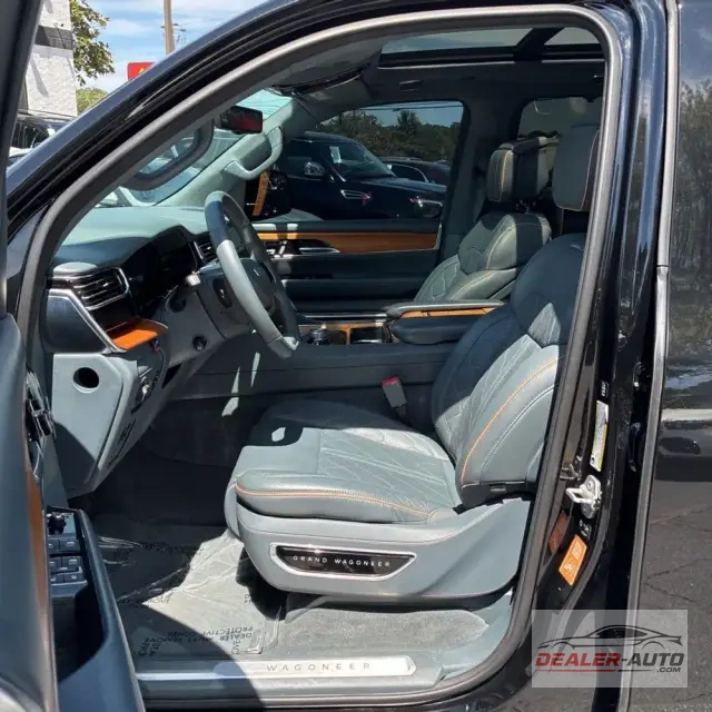 2022 Jeep Grand Wagoneer Series III