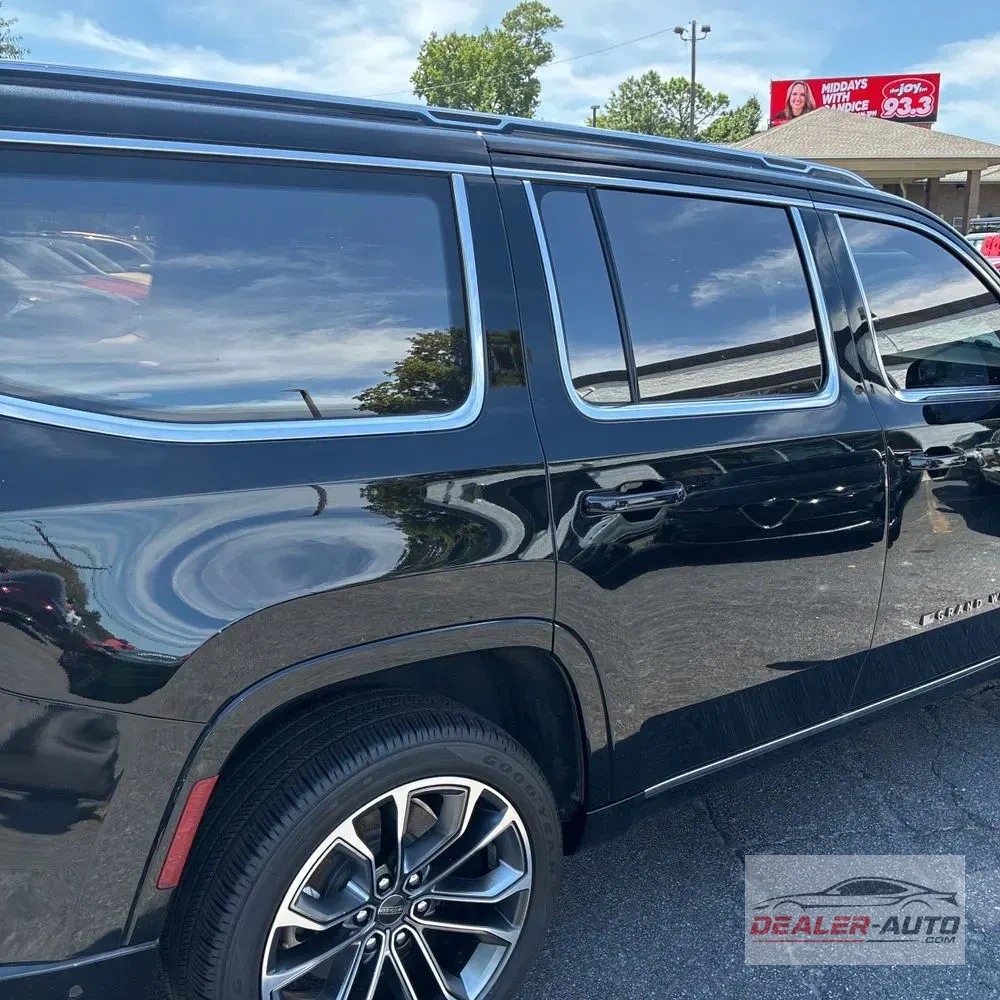 2022 Jeep Grand Wagoneer Series III