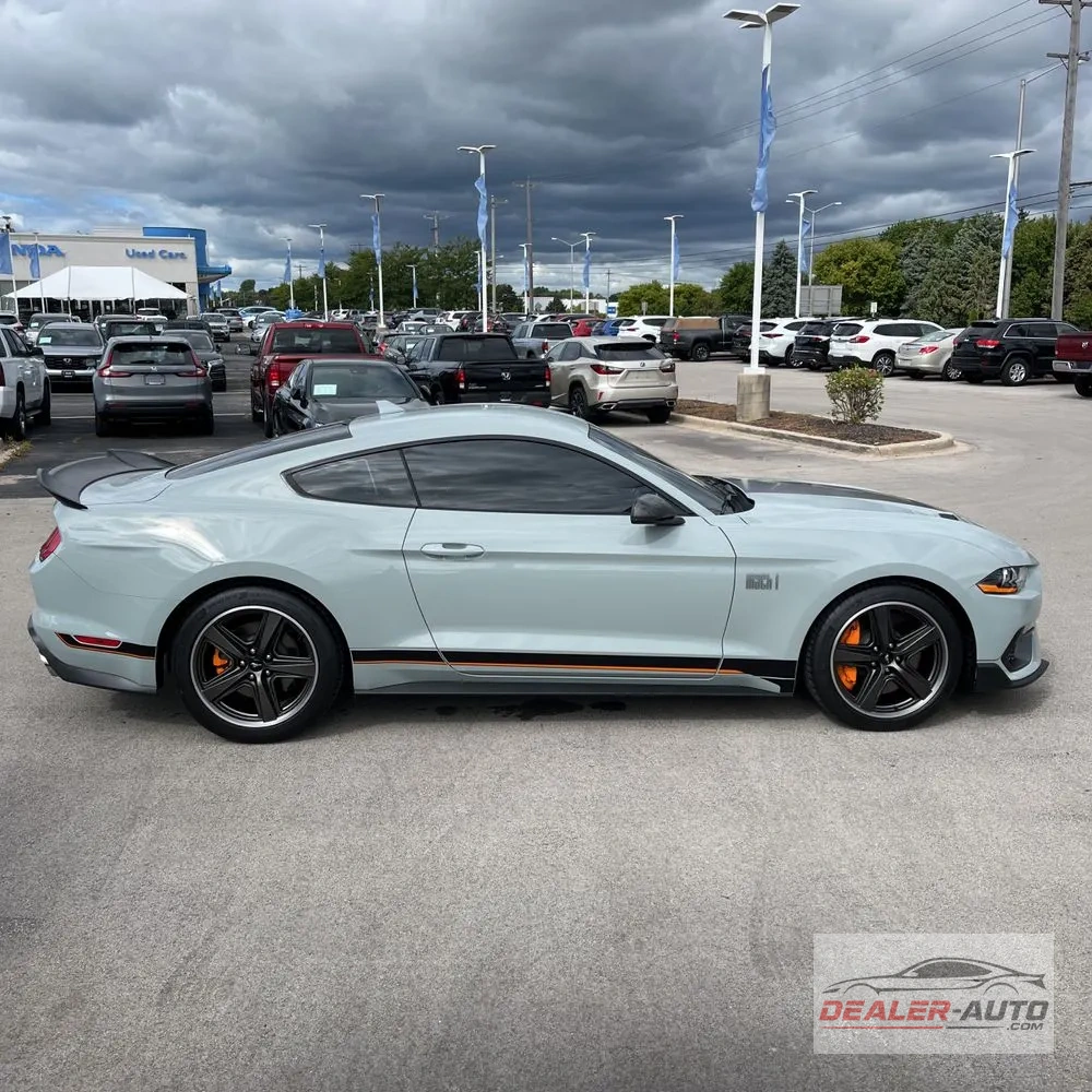 2022 Ford Mustang Mach 1
