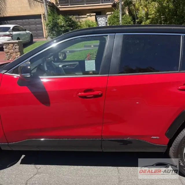 2025 Toyota RAV4 Plug-in Hybrid XSE