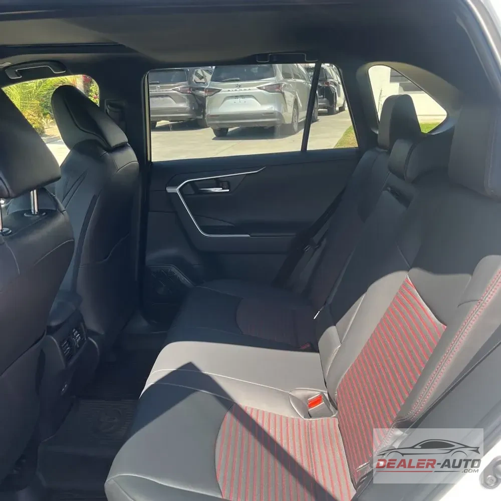 2025 Toyota RAV4 Plug-in Hybrid XSE