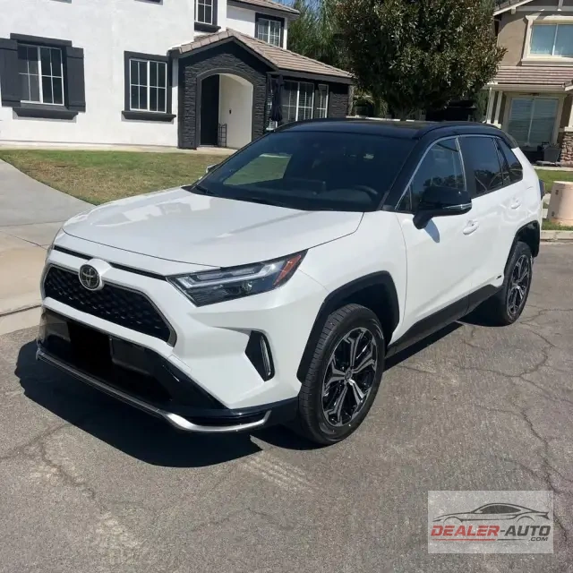 2025 Toyota RAV4 Plug-in Hybrid XSE