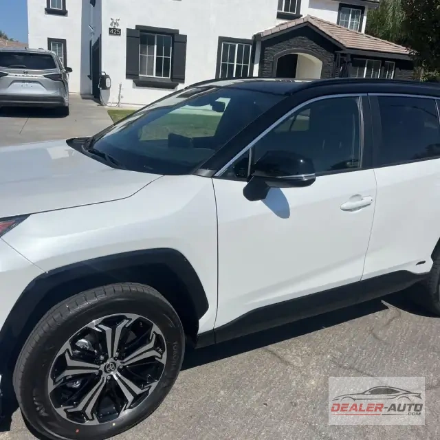 2025 Toyota RAV4 Plug-in Hybrid XSE