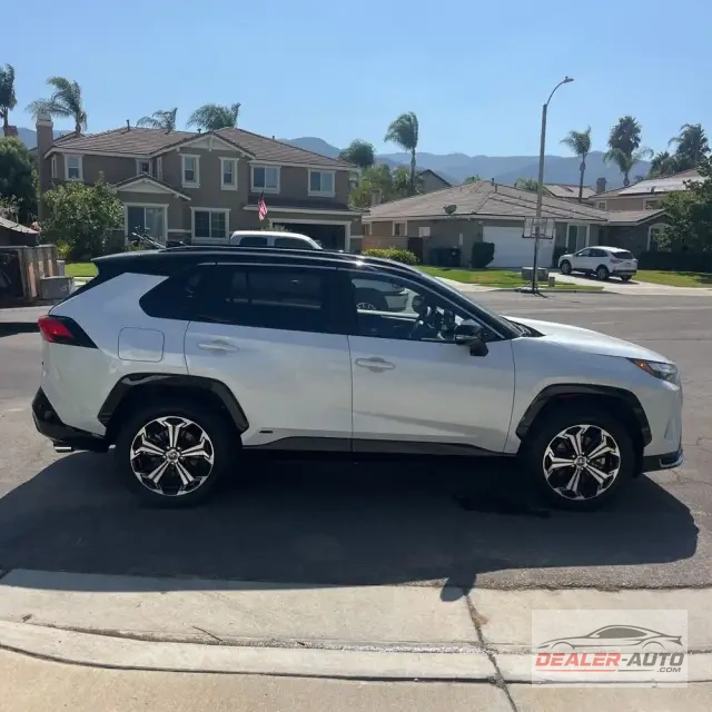 2025 Toyota RAV4 Plug-in Hybrid XSE