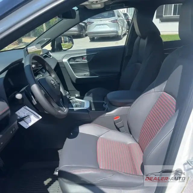 2025 Toyota RAV4 Plug-in Hybrid XSE