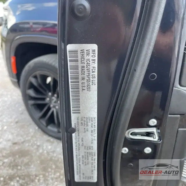 2023 Jeep Grand Wagoneer Obsidian