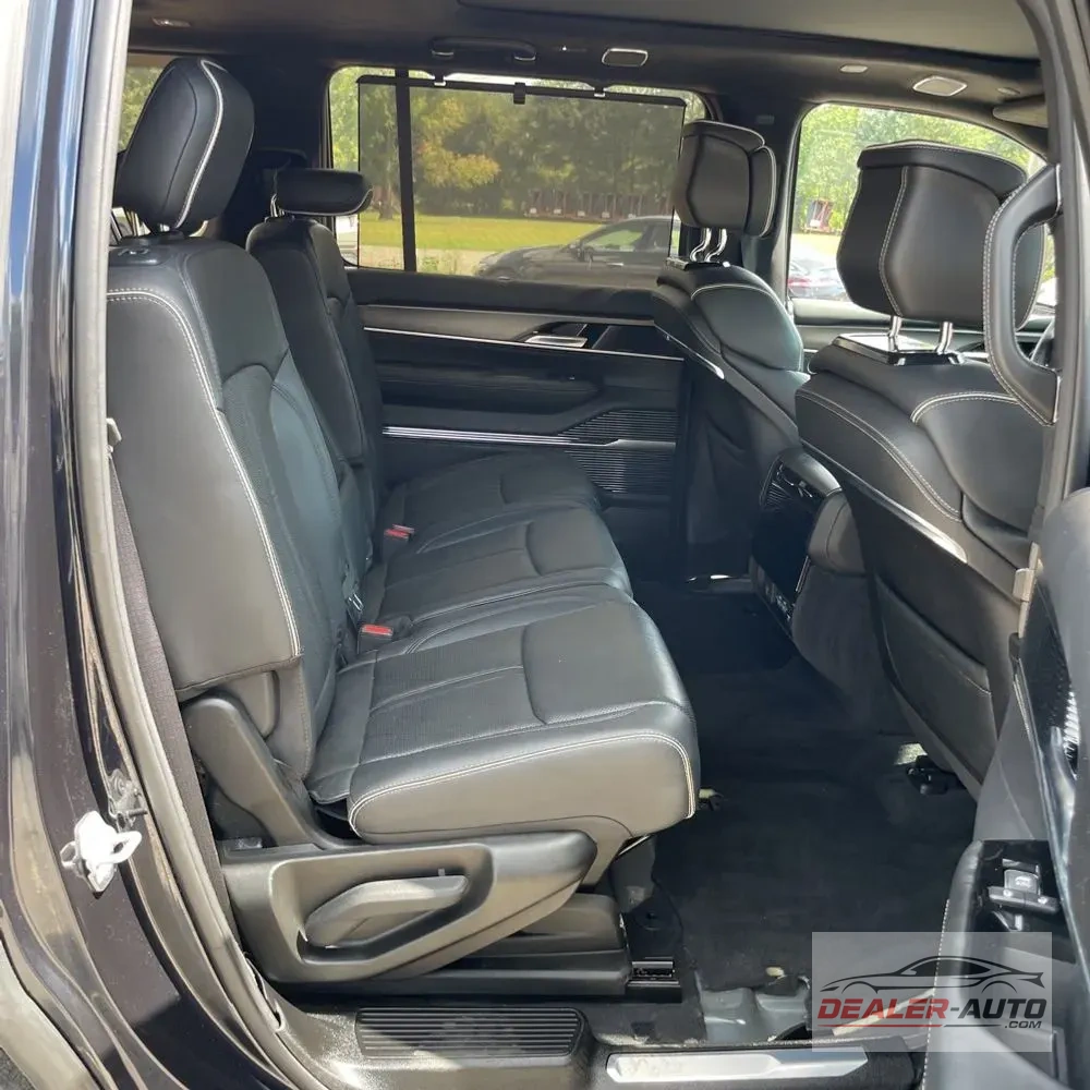 2023 Jeep Grand Wagoneer Obsidian