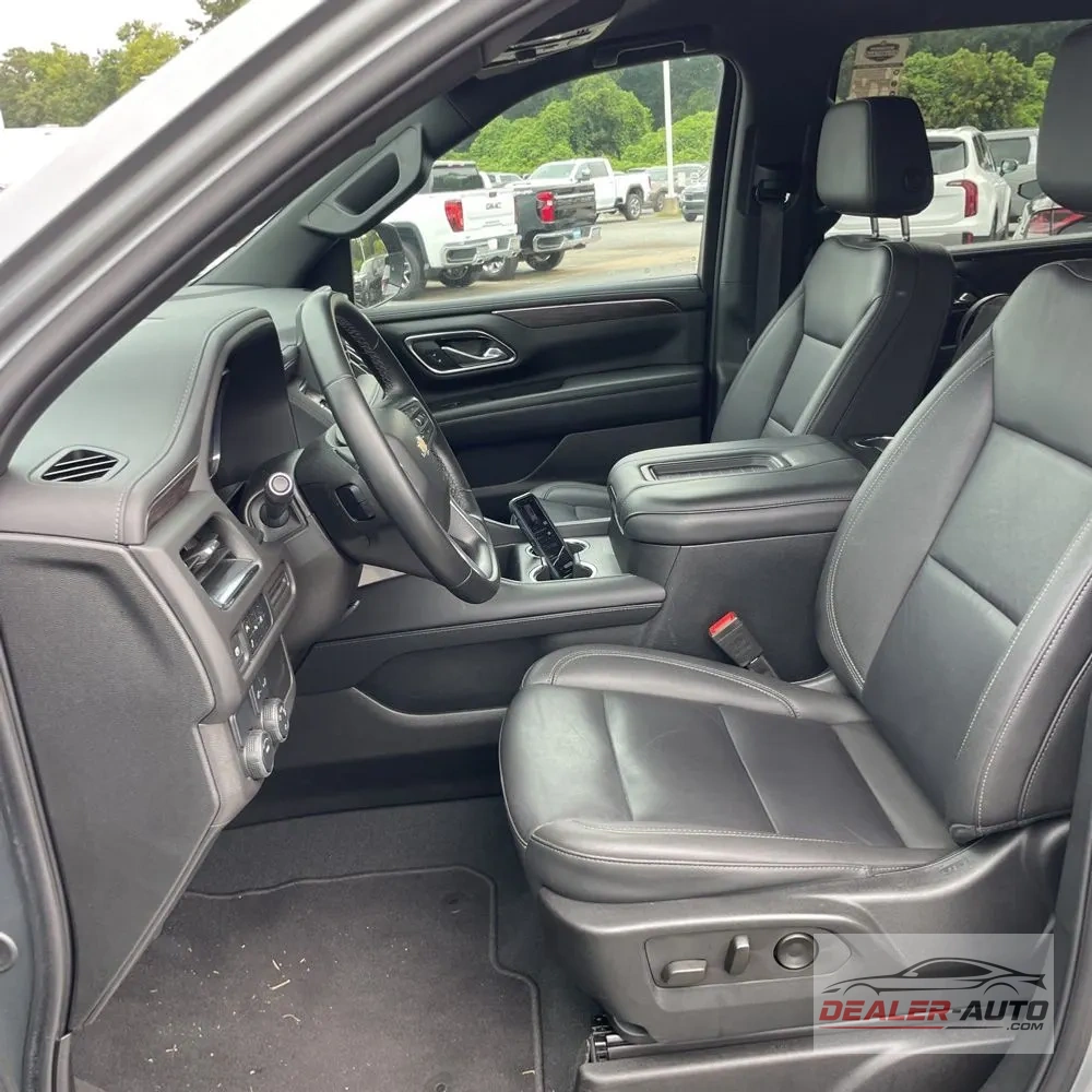 2024 Chevrolet Suburban LT