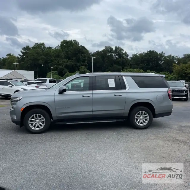 2024 Chevrolet Suburban LT
