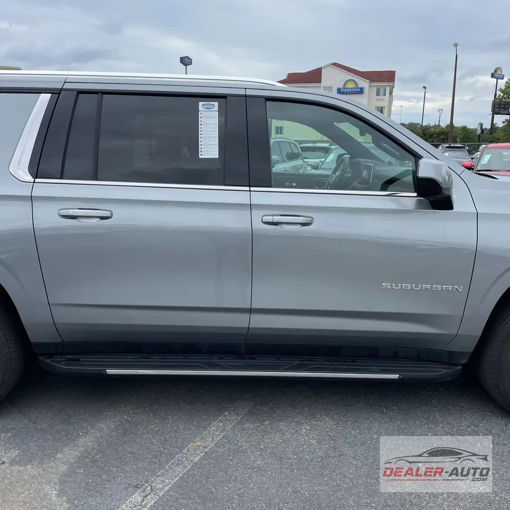 2024 Chevrolet Suburban LT