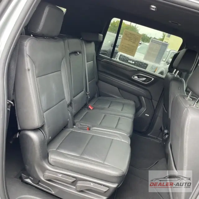 2024 Chevrolet Suburban LT