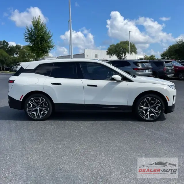 2024 BMW iX xDrive50