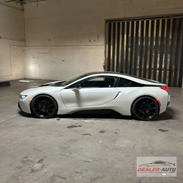 2016 BMW i8 Repossessed Unit