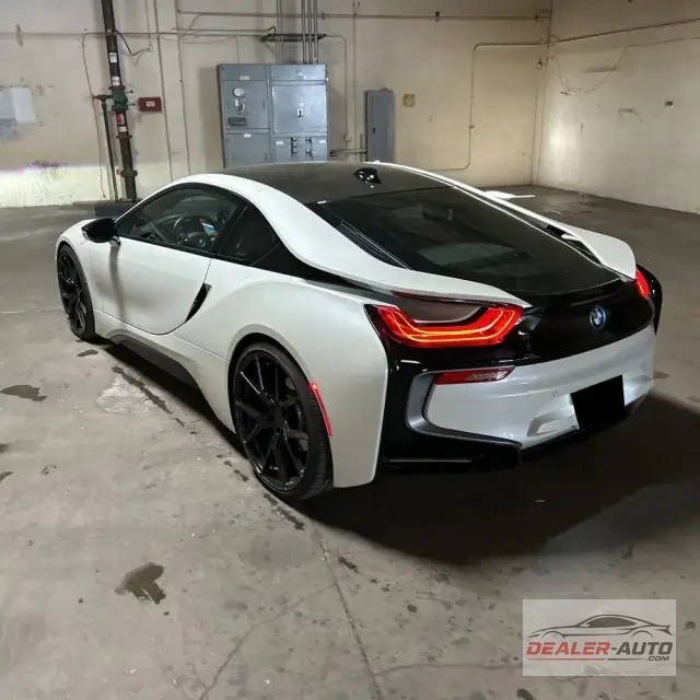 2016 BMW i8 Repossessed Unit