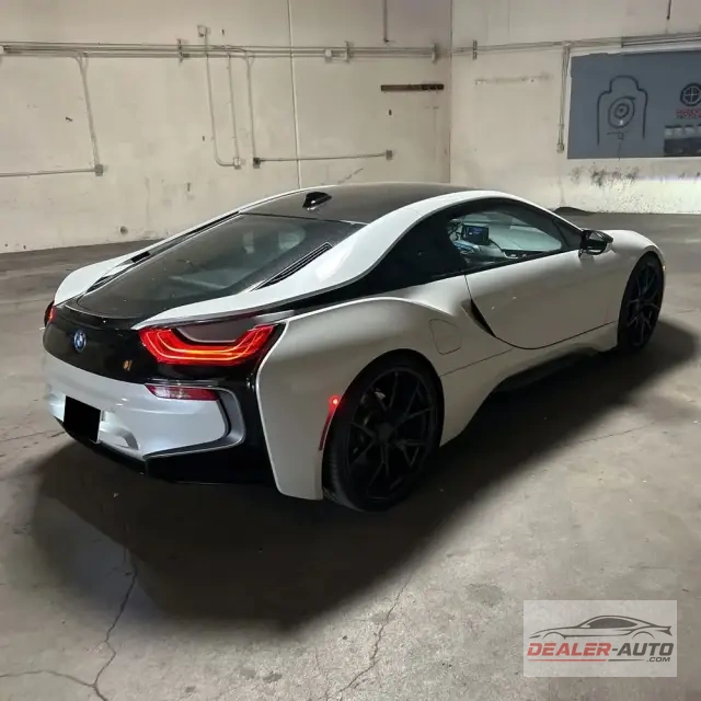 2016 BMW i8 Repossessed Unit