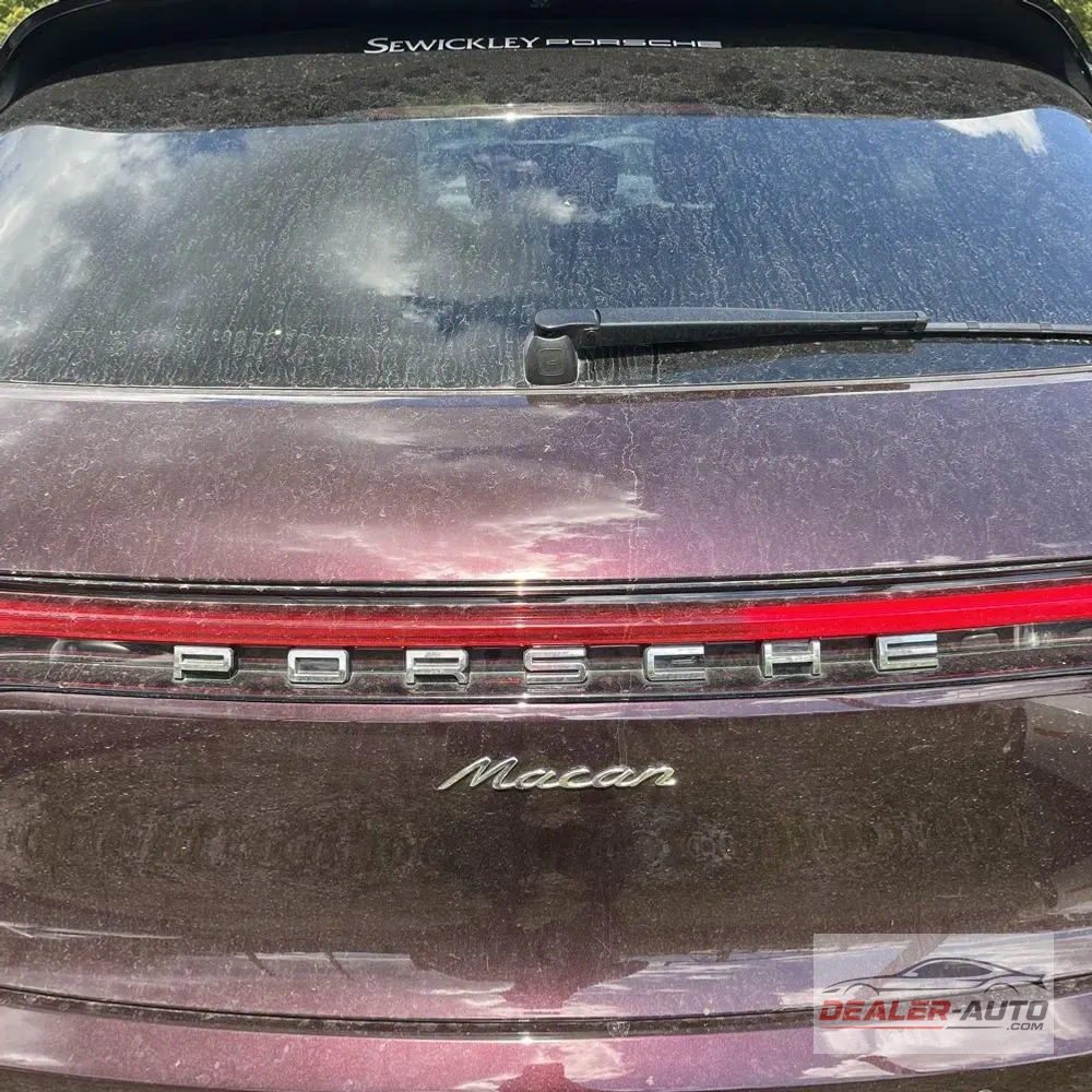 2025 Porsche Macan Base