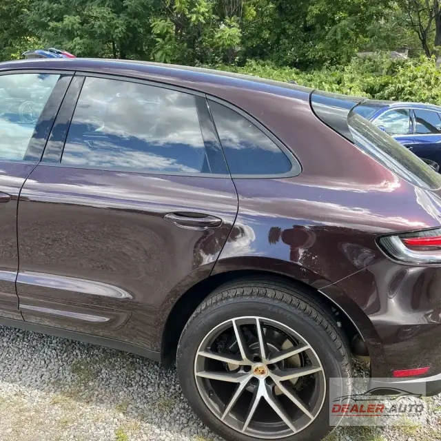 2025 Porsche Macan Base