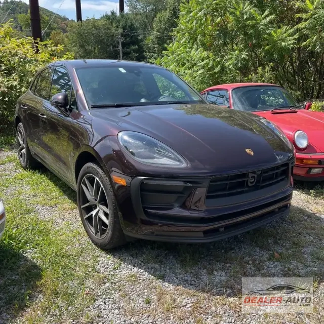 2025 Porsche Macan Base