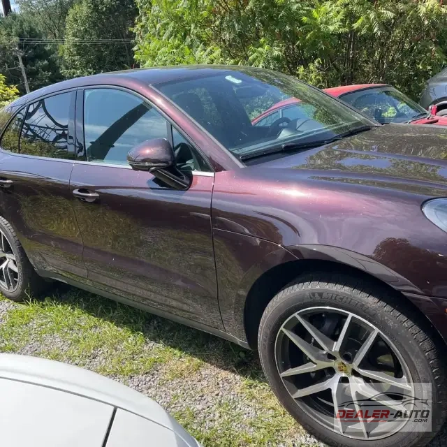2025 Porsche Macan Base