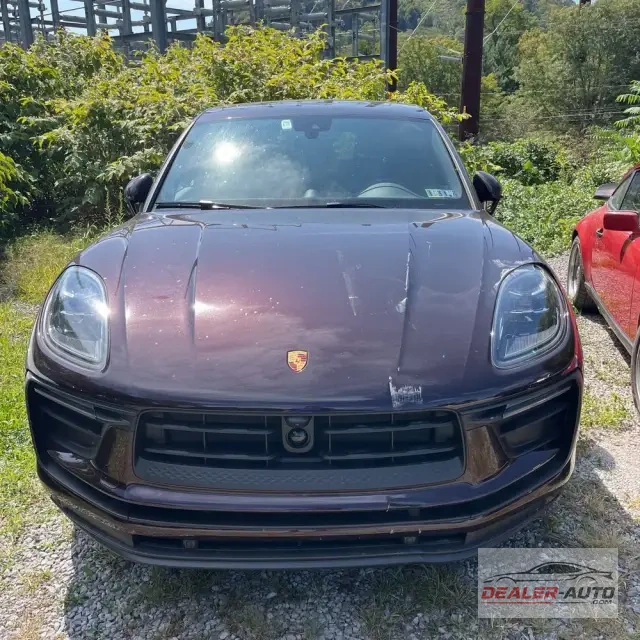 2025 Porsche Macan Base