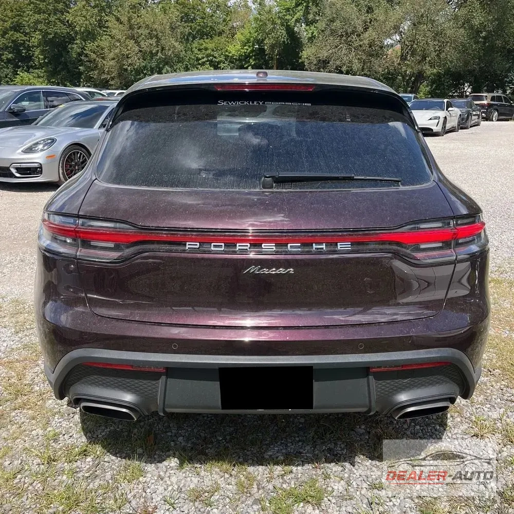 2025 Porsche Macan Base