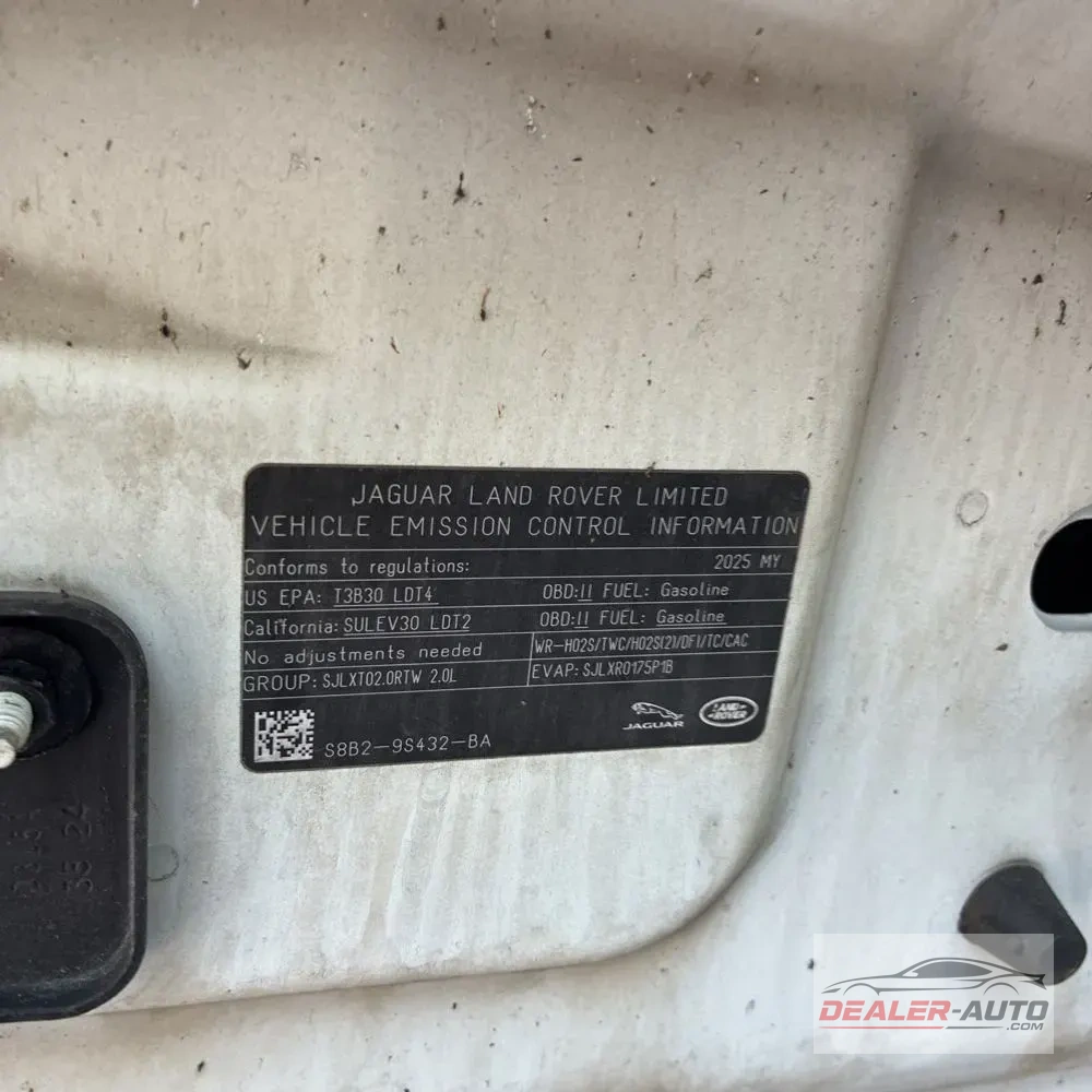 2025 Land Rover Defender 110 S P300