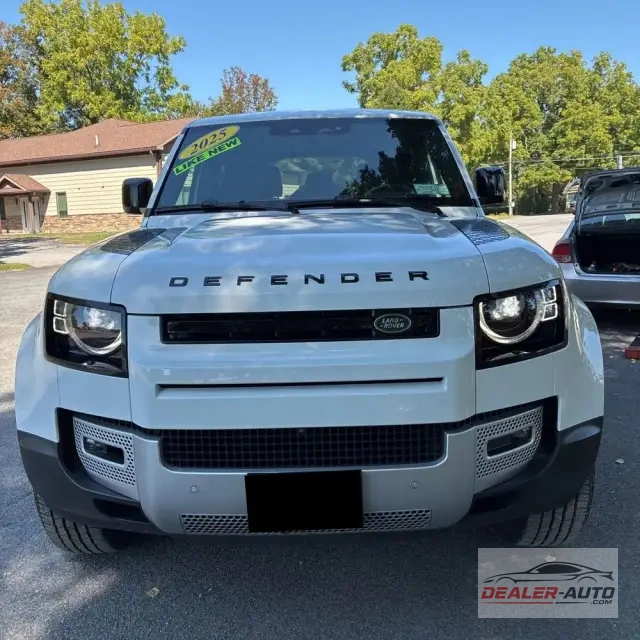 2025 Land Rover Defender 110 S P300
