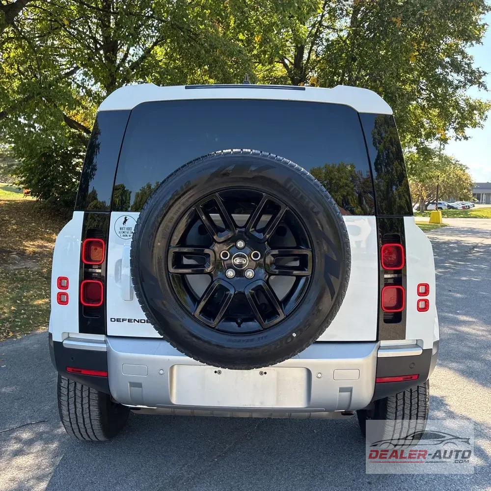 2025 Land Rover Defender 110 S P300