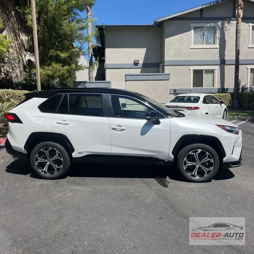 2025 Toyota RAV4 Plug-in Hybrid XSE