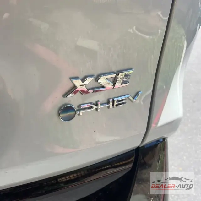 2025 Toyota RAV4 Plug-in Hybrid XSE