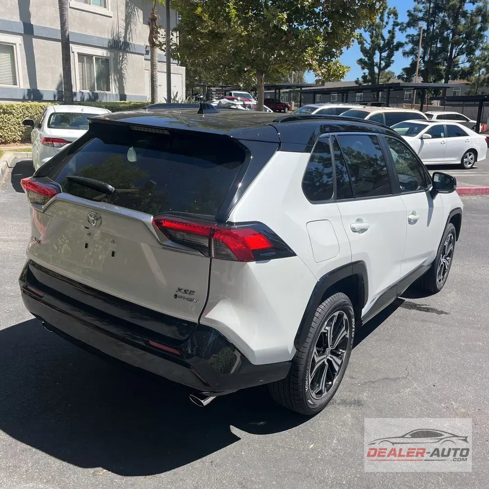 2025 Toyota RAV4 Plug-in Hybrid XSE