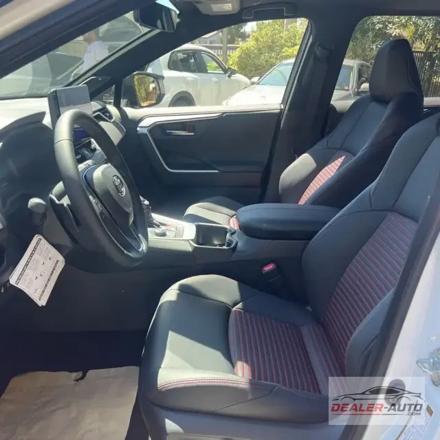 2025 Toyota RAV4 Plug-in Hybrid XSE