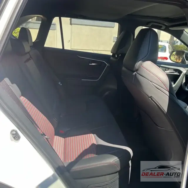 2025 Toyota RAV4 Plug-in Hybrid XSE